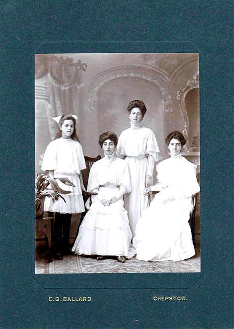 The four daughters of the Child family, about 1909.  Helen Kegie’s mother Amy stands on the left.