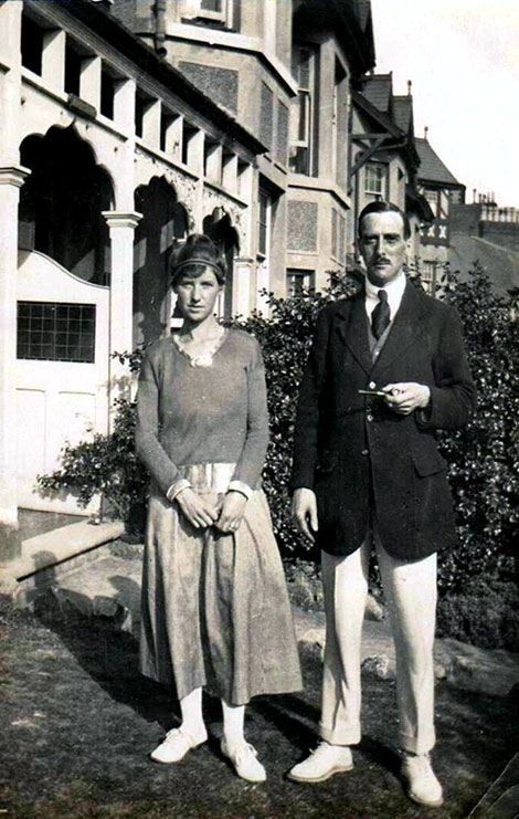 Graham and Dorothy at Colwyn Bay a few years before the visit