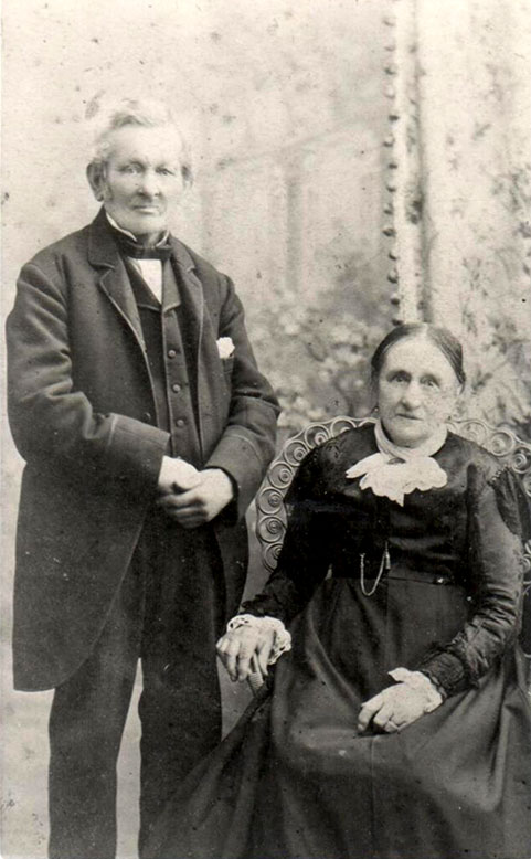 Henry Dore Barton and Jane Grace/Barton, taken around 1895.  
They were great-grandparents to Helen Barton/Kegie
