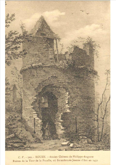 Ancien Château de Philippe-Auguste.
Ruines de la Tour de la Pucelle, où fut enfermée Jeanne d’Arc en 1431