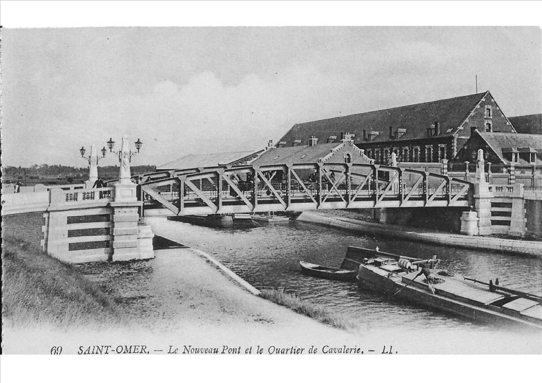 Le Nouveau Pont et le Quartier de Cavalerie