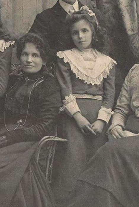 Rosalie with her mother in a family portrait, about 1899.
